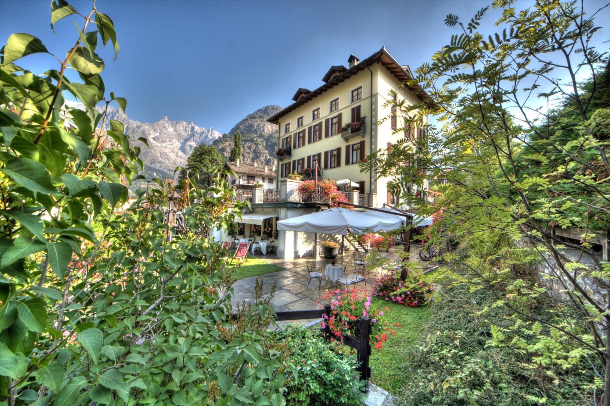 Villa Novecento Romantic Hotel - Estella Hotel Collection & Experience Courmayeur Exteriér fotografie